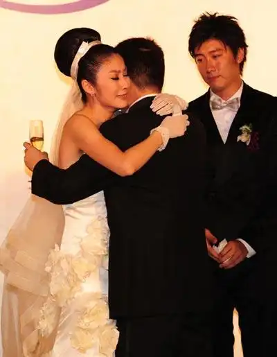 女星嫁进豪门后的隐痛刘涛老公屡传财务问题图