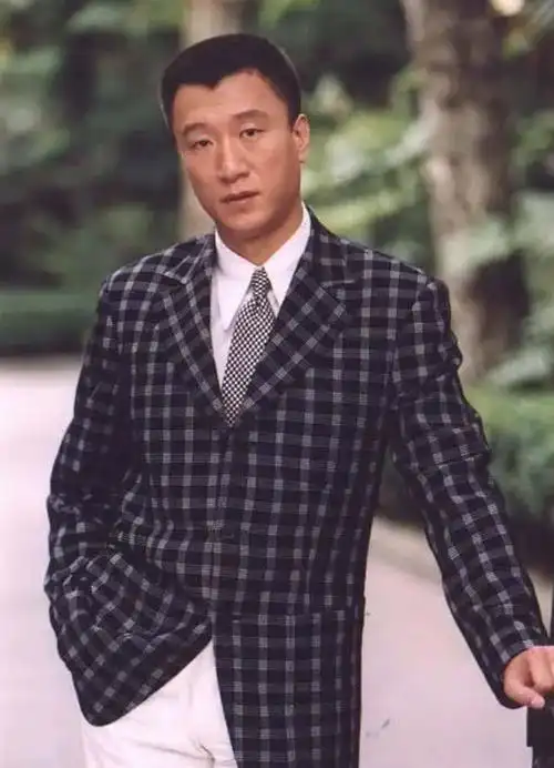 回顾孙红雷:这辈子的遗憾,就是没能让父母看到我结婚成家