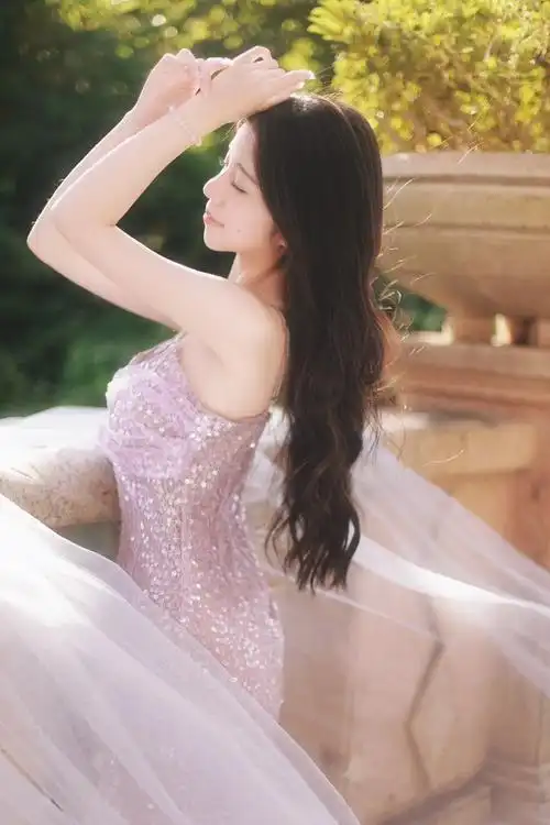 这种大美女到底是谁在拍啊?哦是我!90.欣宝真的好适合这种氛 - 抖音