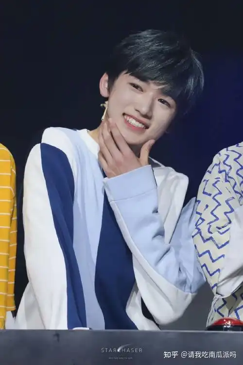 求宋亚轩20-21年出的照片或者早期的? - 知乎