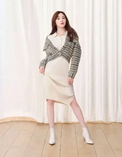 热风宣布了全新品牌形象代言人风格百变人气超高的韵韵子@张含韵小姐