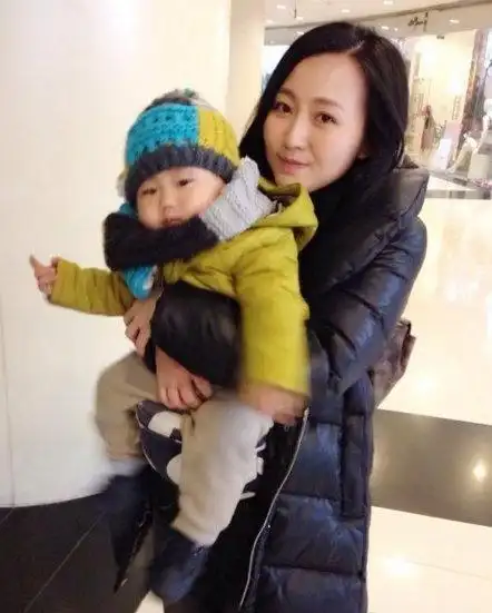 明星 大陆星闻 >> 正文1月15日22点48分,潘阳通过微博为儿子庆生,称:"