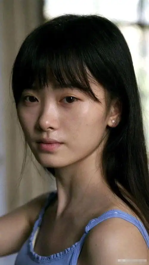 原创鞠婧祎无修图素颜照,皮肤不是很白气质太邻家女孩