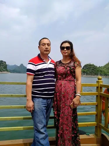 两人合照美好回忆