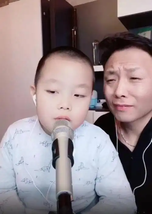 女歌手龙梅子的个人资料 龙梅子老公是谁个人资料 - 歌词译