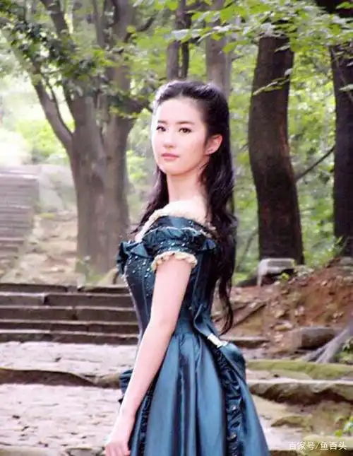 刘亦菲2008年村姑造型曝光,"不食人间烟火"的气质令人羡慕