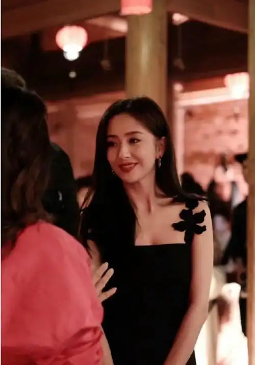 年龄不是问题40岁佟丽娅33岁李沁同框神仙颜值不过如此