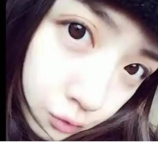 2011年,王思聪与模特王颖展开了一段恋情.