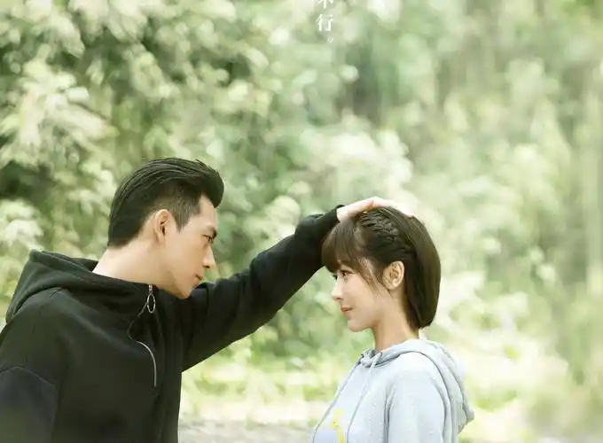 《亲爱的2》开机,男女主颜值太养眼,看路透就很有cp感_胡一天_李一桐