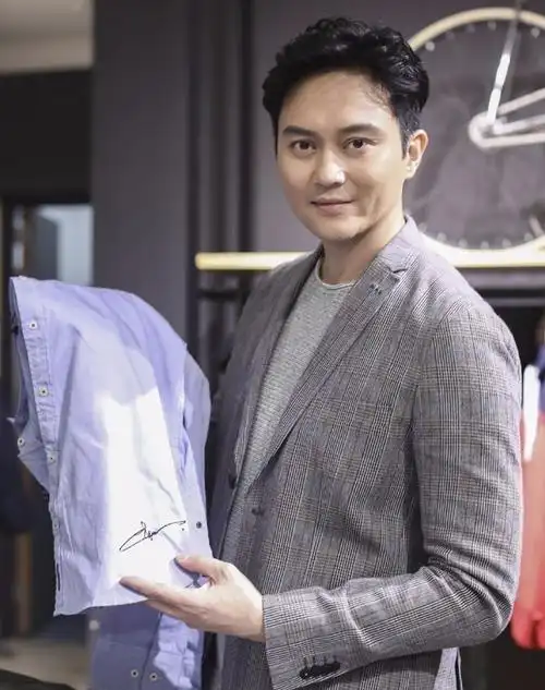 关于张智霖定居上海的图片及评论