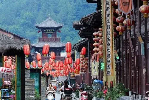 中国最"霸道"原始古镇,一条街横跨三省|青木川古镇|古镇|街道_新浪