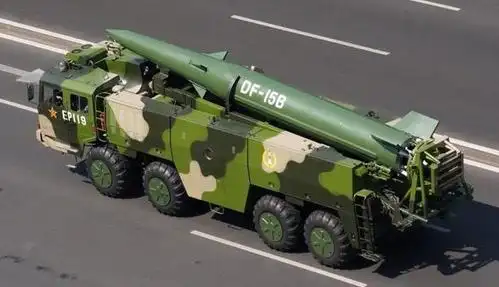 南海岂容随意撒野?山东舰火速出击后,大批东风15也高高竖起