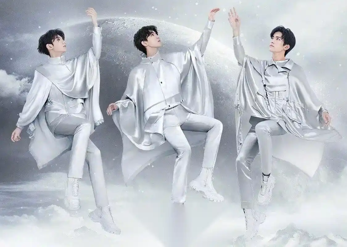 tfboys日光旅行七周年演唱会开售第一天售出超过50万张票,目前观看