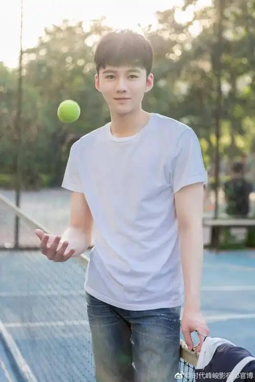 郁风是谁扮演的,我们的少年时代郁风扮演者是谁(《我们的少年时代》