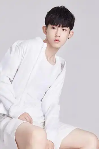 长春市二实验中学校草郭俊辰