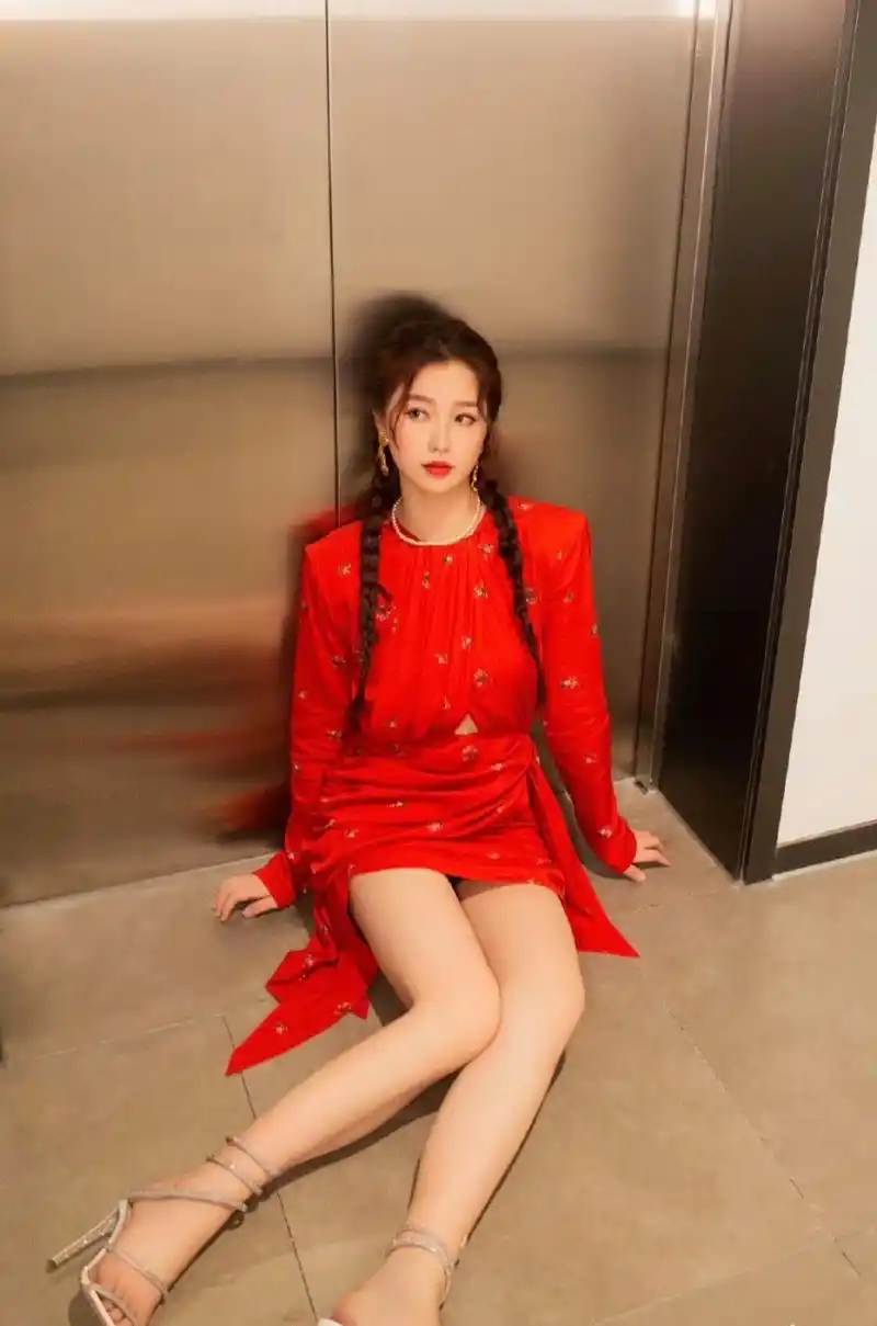 虞书欣一字带高跟鞋[色][色] #虞书欣