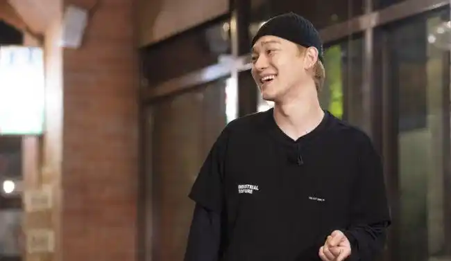 温柔的金钟大,总是展示出最开心的一面给所有的人.