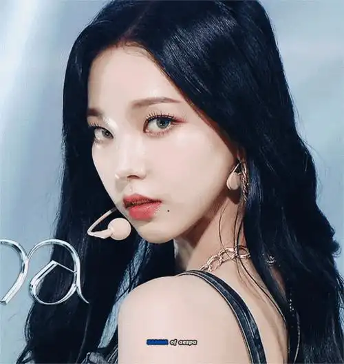 theqoo热帖:昨天的美貌也很火辣的柳智敏 每天看都会