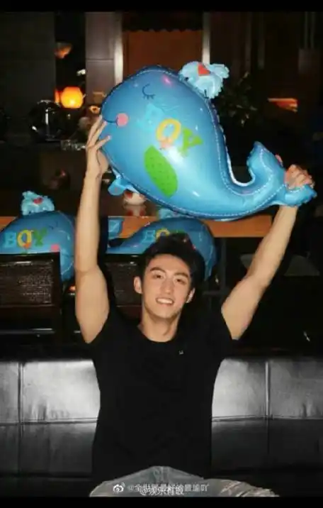 黄景瑜出道八周年