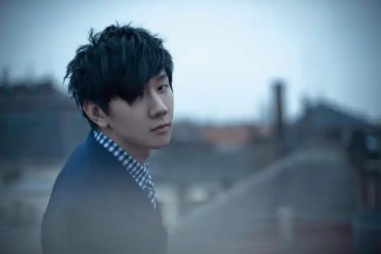 这首歌背后的故事折磨了林俊杰21年,甚至在台上演唱时奔溃大哭