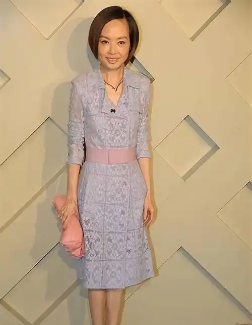 那些瘦得可怕的女星:有人仅66斤,还有人一餐只吃1