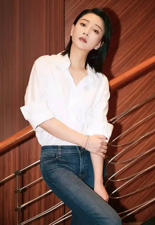 演员殷桃,感情一波三折,42岁靠缘分结婚_孙东海_李小冉_表演