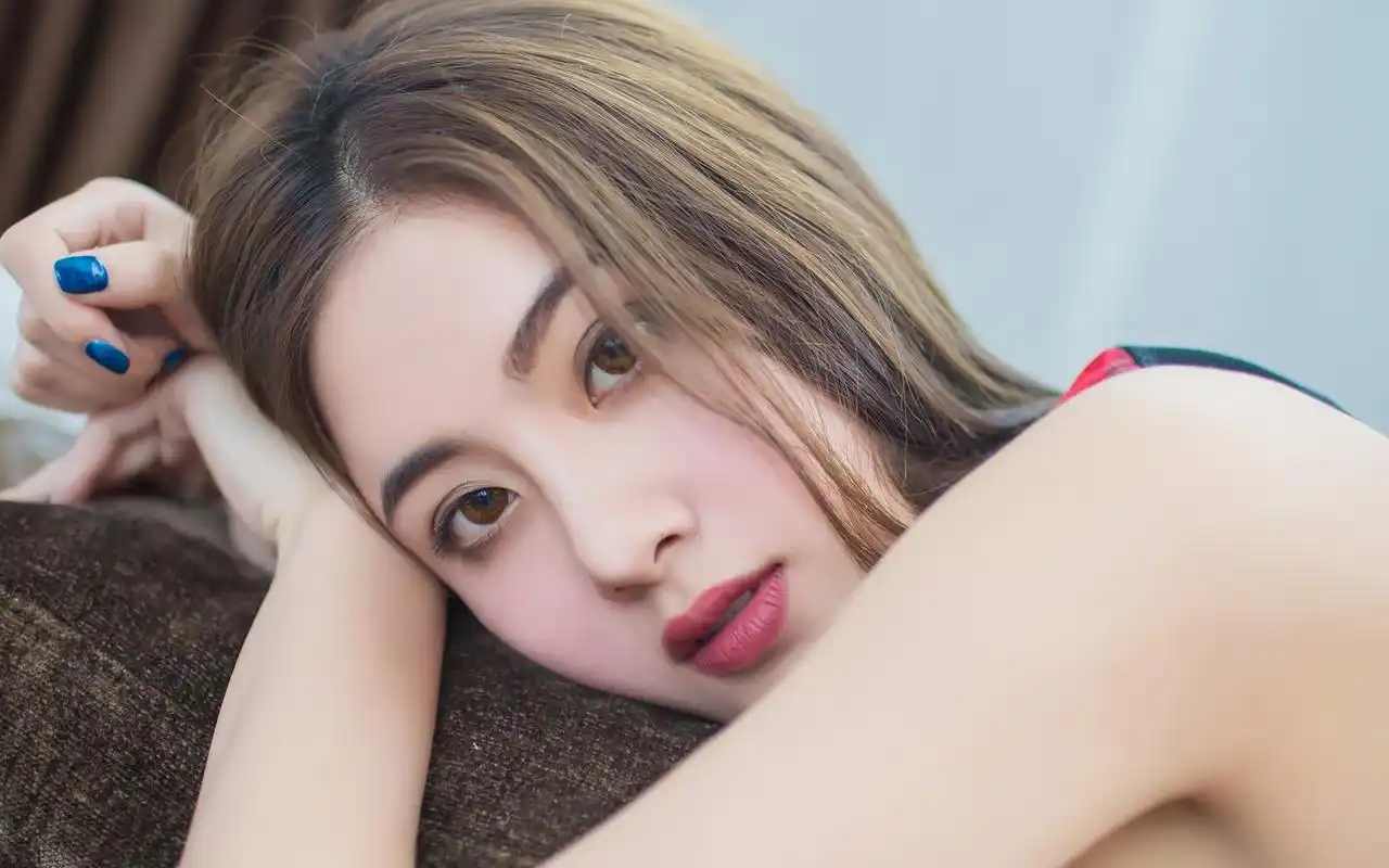 长腿性感美女图片桌面壁纸第一辑