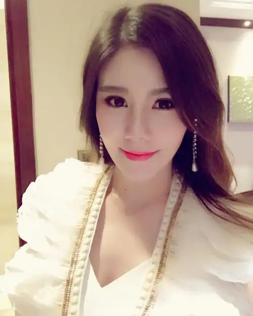 赵静怡现状曝光竟变这个样子了 05年超女冠军赵静怡去哪儿了