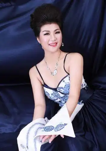 开票星期二艺术沙龙玫瑰三愿旅欧女中音歌唱家张春青博士中外经典作品