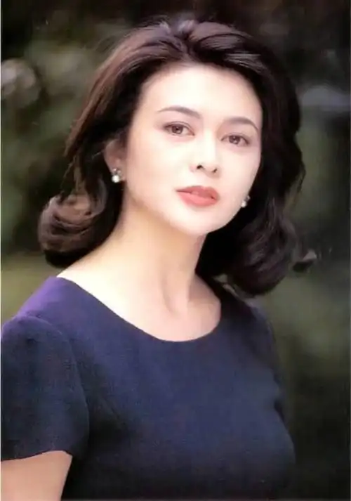 年轻时的关之琳有多美?连刘德华都对她特别倾心