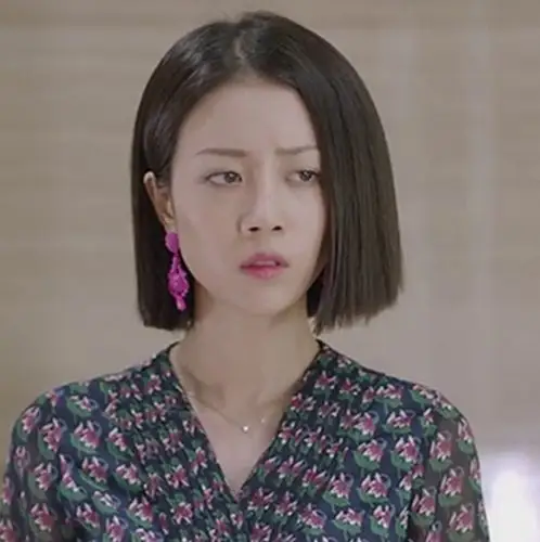 漂亮的李慧珍李溪芮夏乔明星同款中长碎花显瘦雪纺连衣裙