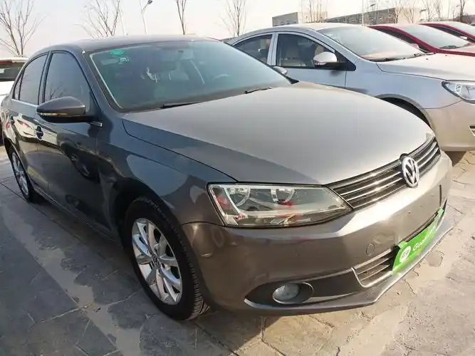 大众速腾 2013款 1.4t 自动 蓝驱版 (国Ⅳ)