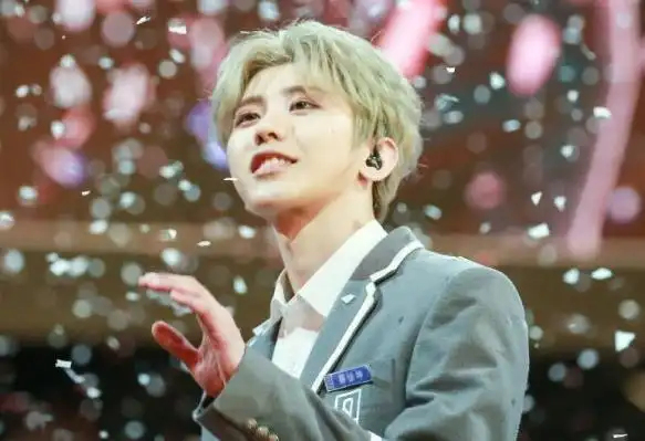 蔡徐坤唯一承认女朋友,蔡徐坤身高多高