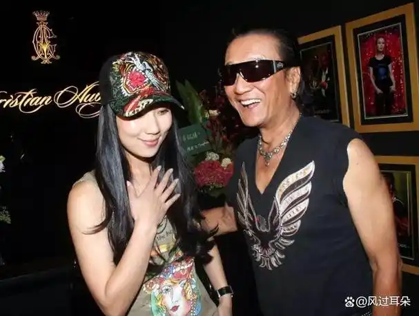 据称,谢家老爷子谢贤有意将张柏芝接回谢家,这一消息引发了无数网友的