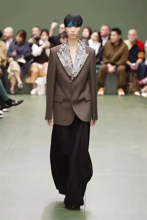 loewe2024秋季高级成衣系列