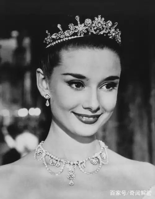 世界公认的四大美女, 两个影后赫本上榜,你被谁惊艳到了?
