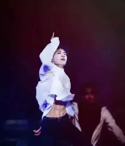 看完tfboys三小只的腹肌,你最喜欢哪一款呢?