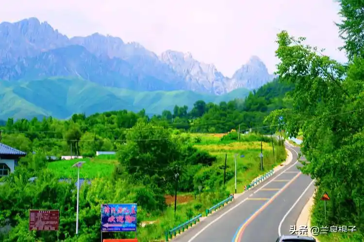 临夏太子山旅游风情线上的绿水青山就是金山银山的最佳展现_和政县