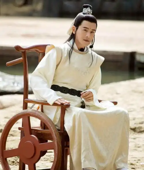 古装天花不是白来的乔振宇和严屹宽依旧优雅如古典人物