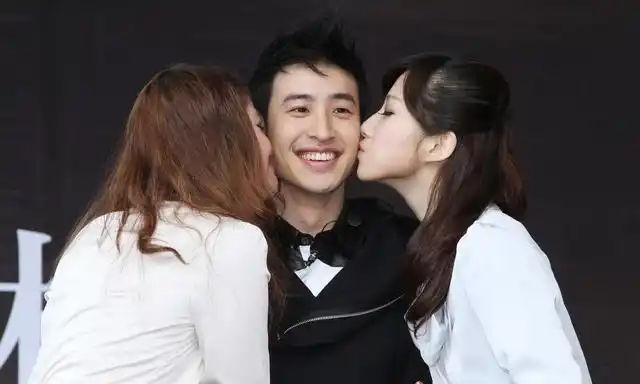 潘玮柏 / 弦子一首《不得不爱》经典歌曲永难忘!