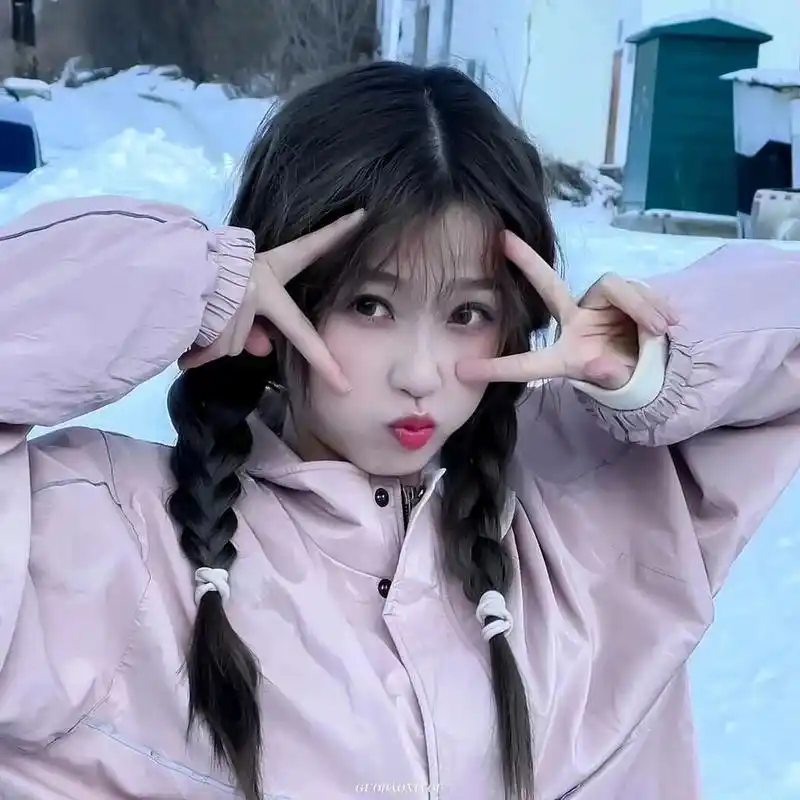 虞书欣头像 敲可爱