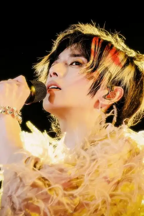 愚人节换头像#愚人节大家一起来换头像喽这里有18张@华晨宇yu美图有