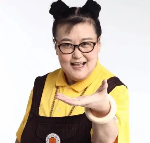 说起娱乐圈中胖胖的女明星,大家肯定会第一时间就想起喜剧演员贾玲