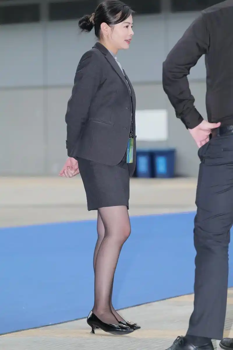 职业装 #御姐风细跟高跟鞋太绝了 #超短裙包臀裙推荐 #美 - 抖音