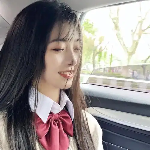 最火个性的微信低调简单闺蜜头像两张一组