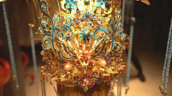 废品变王冠潍坊小伙儿的新国潮