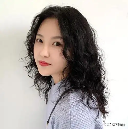 胖子适合烫什么发型(推荐18款适合胖脸的洋气烫发)