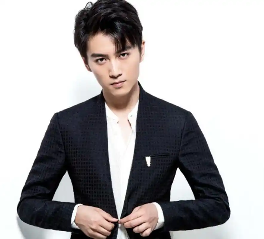 陈晓的5款发型:图一的发型我喜欢,图三曾迷倒过赵丽颖!