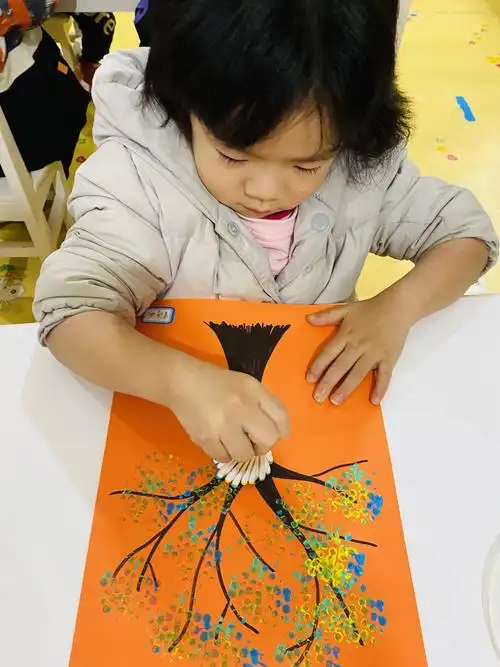 棉签点画秋天的树