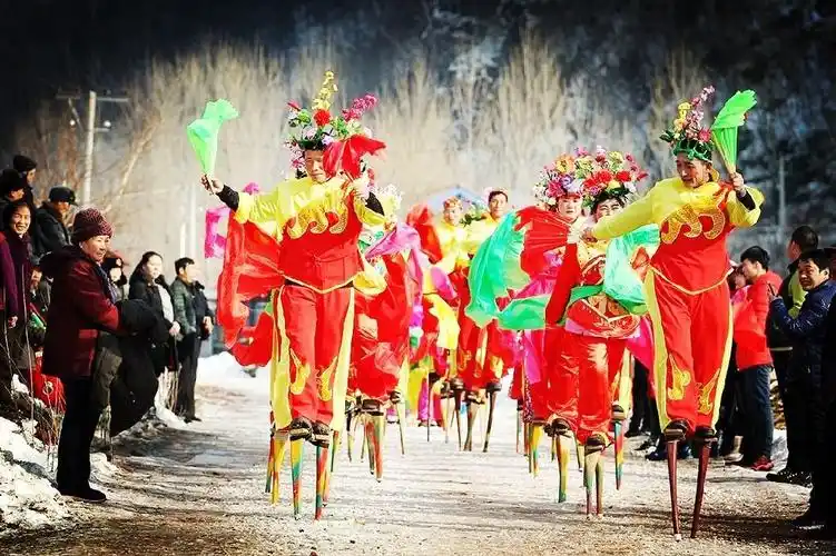 这些民俗表演最具有传统特色